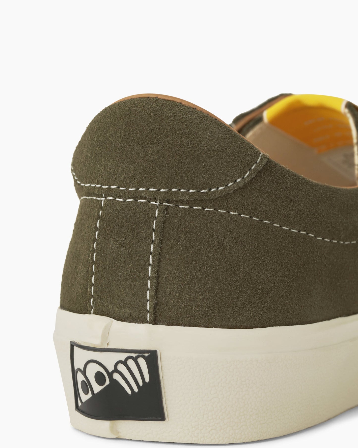 VM001 Lo Suede Dusty Green / White