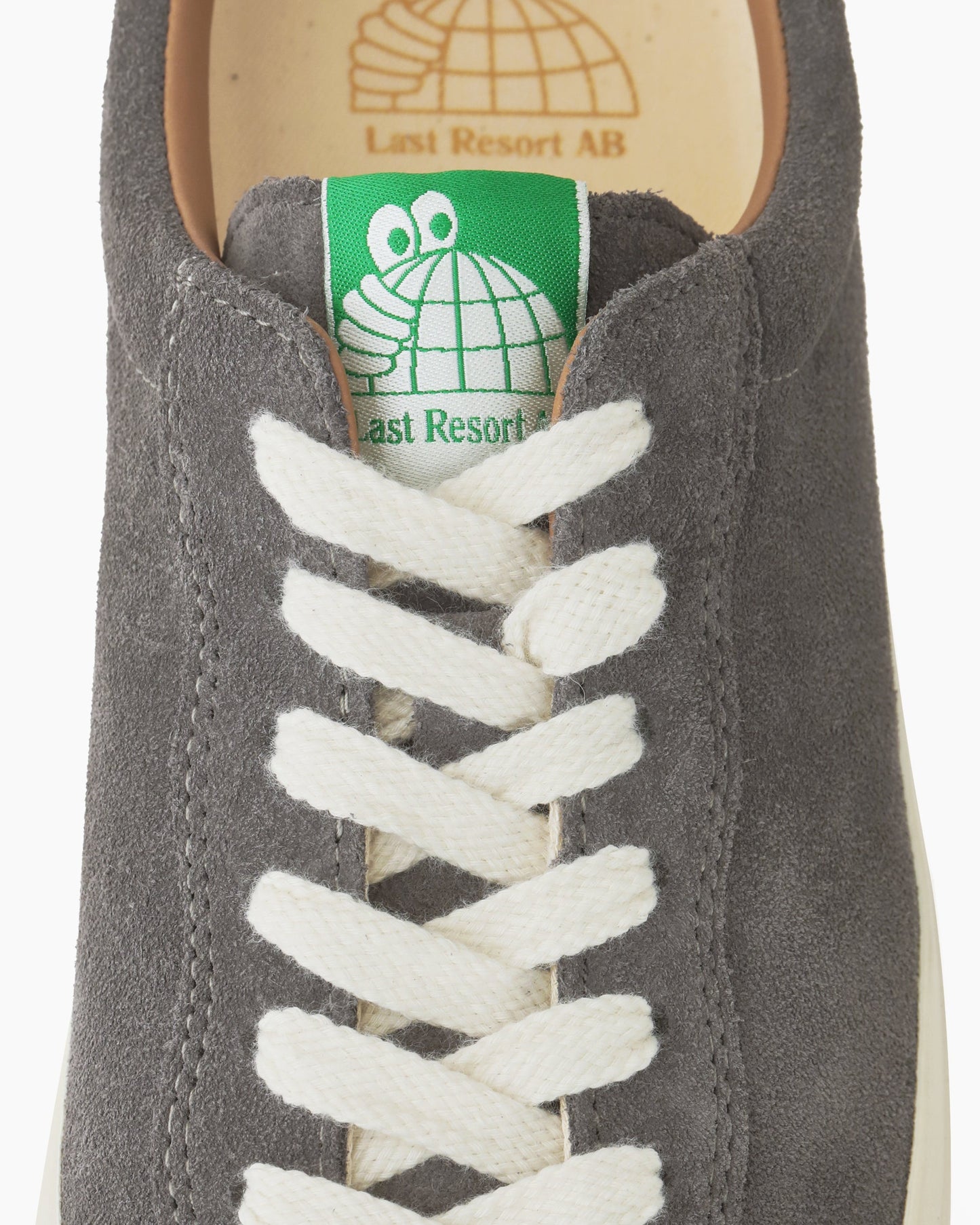VM001 Lo Suede Grey / White