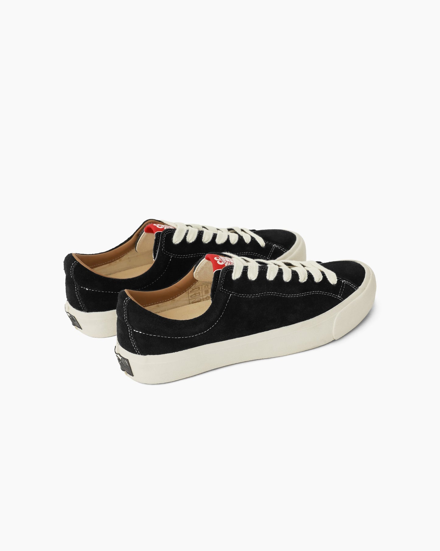 VM003 Lo Suede Black / White