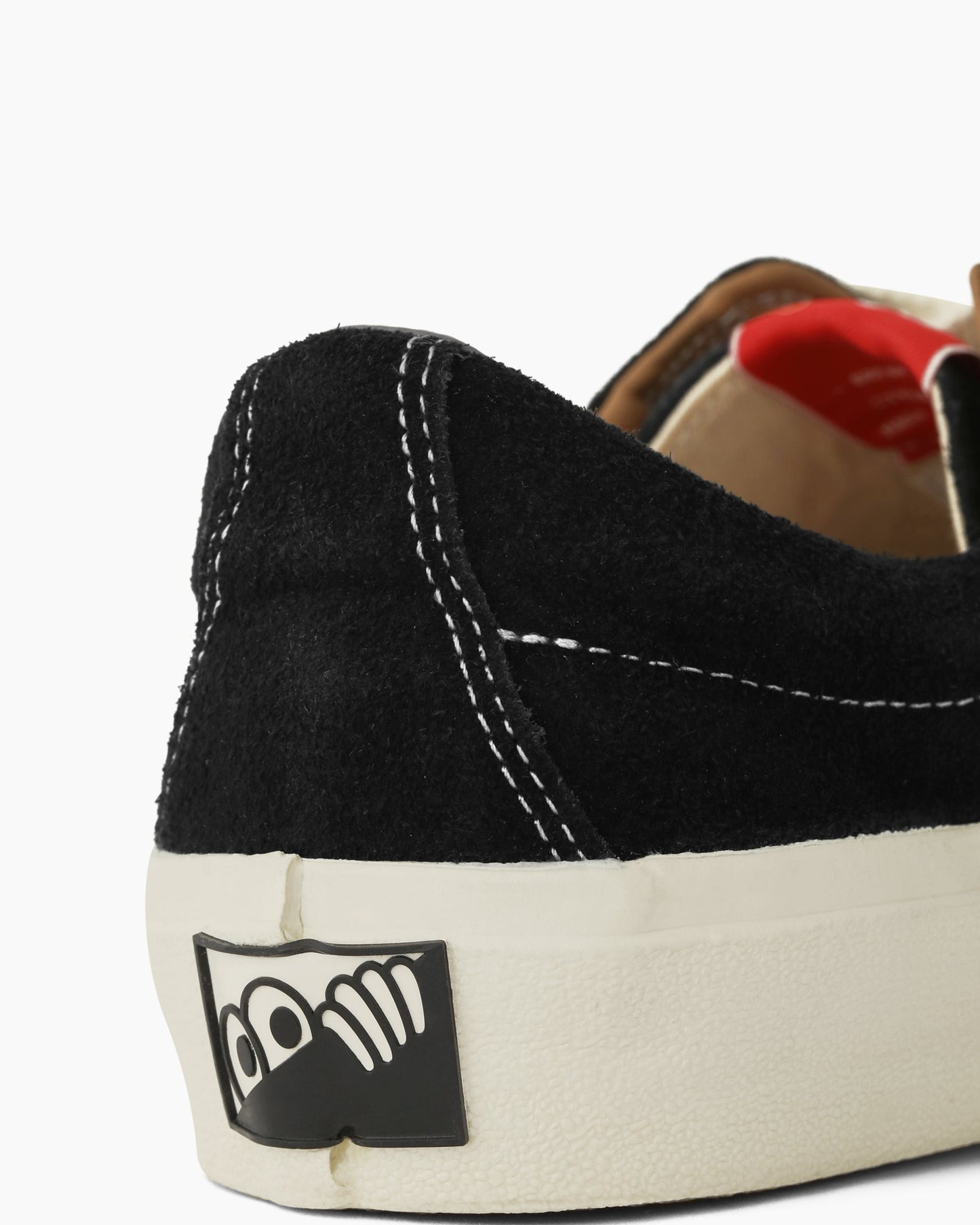 VM003 Lo Suede Black / White