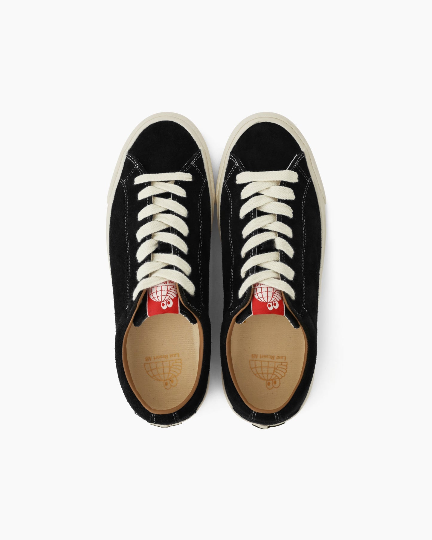 VM003 Lo Suede Black / White