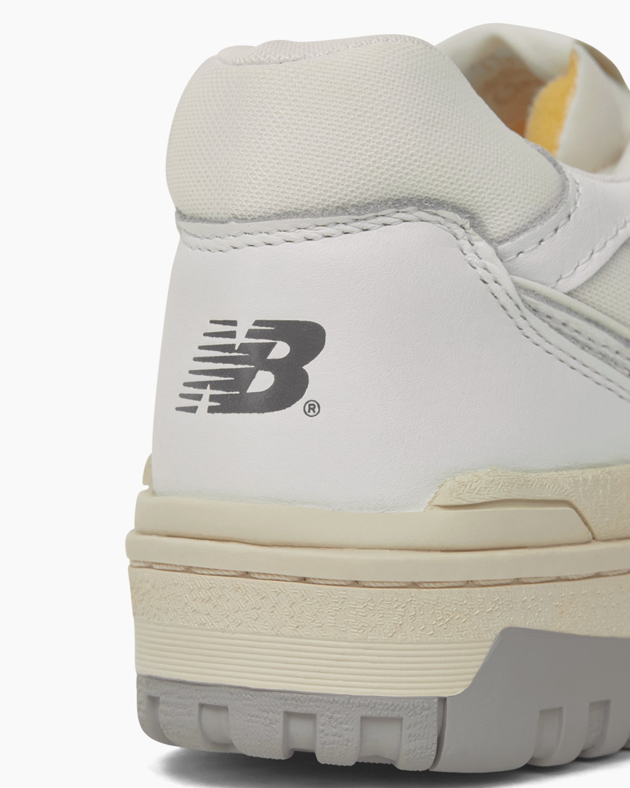 BB550PWG White