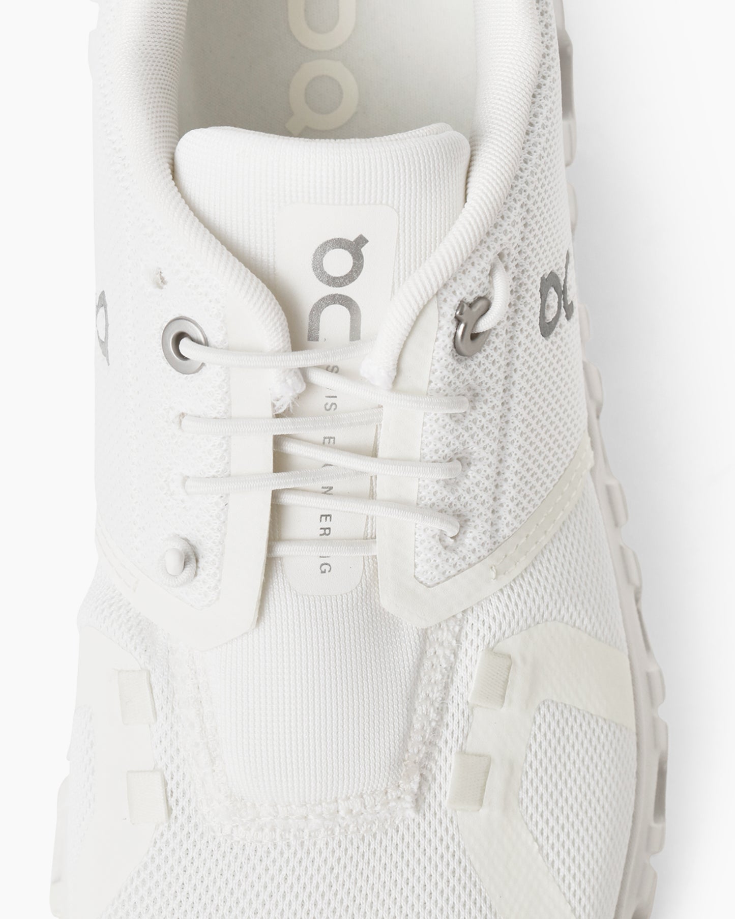 Cloud 6 White | White