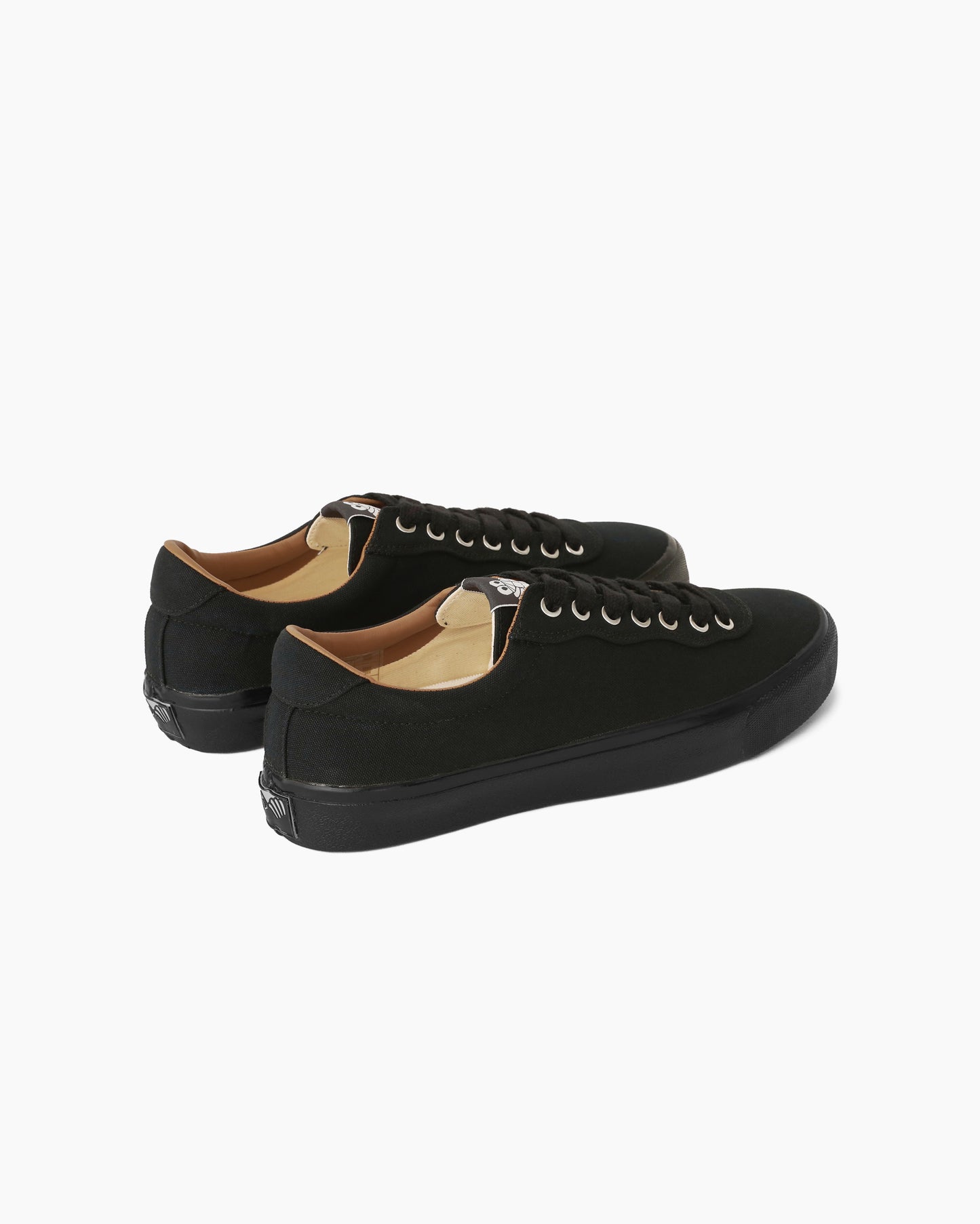 VM001 Lo Canvas Black/Black