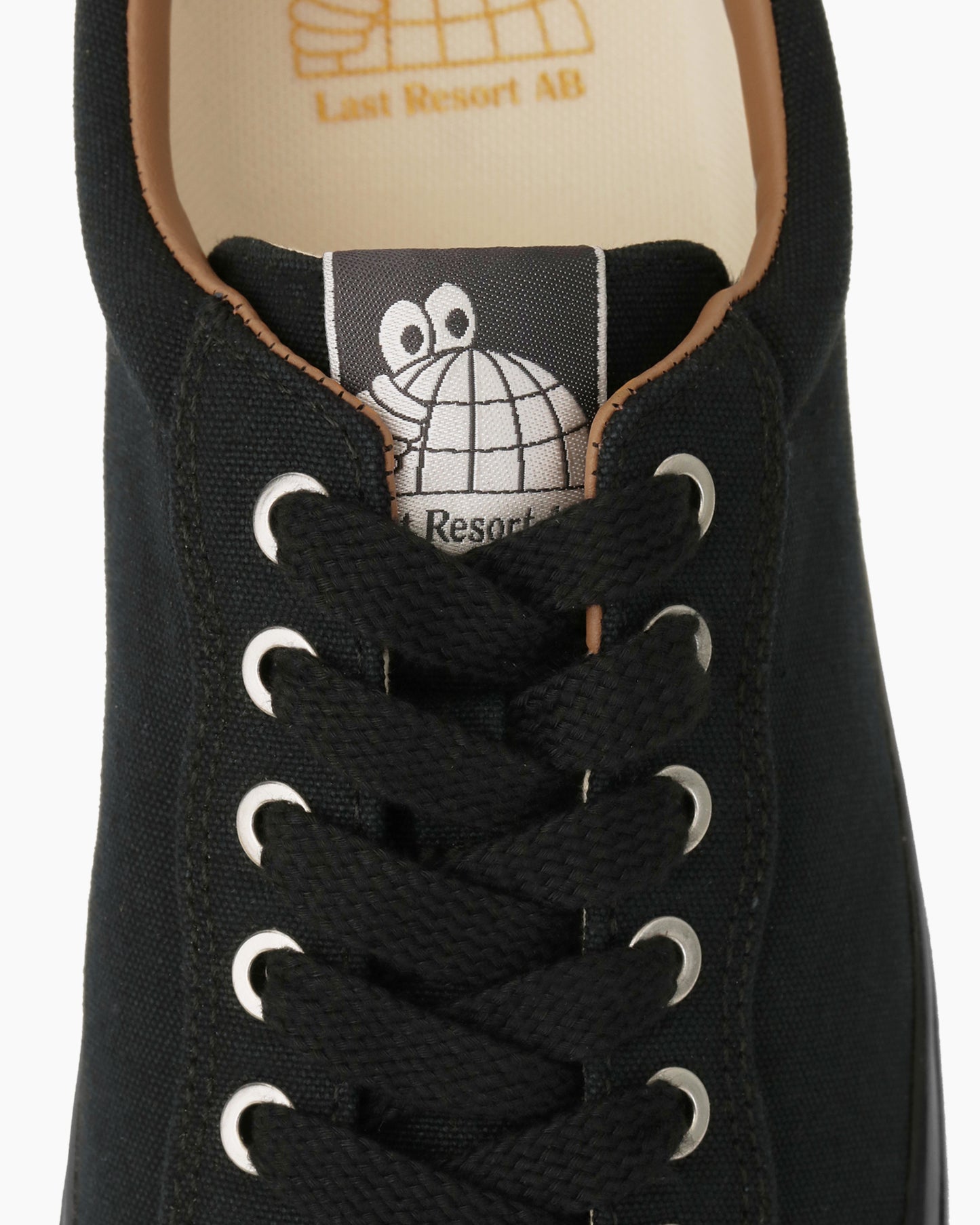 VM001 Lo Canvas Black/Black