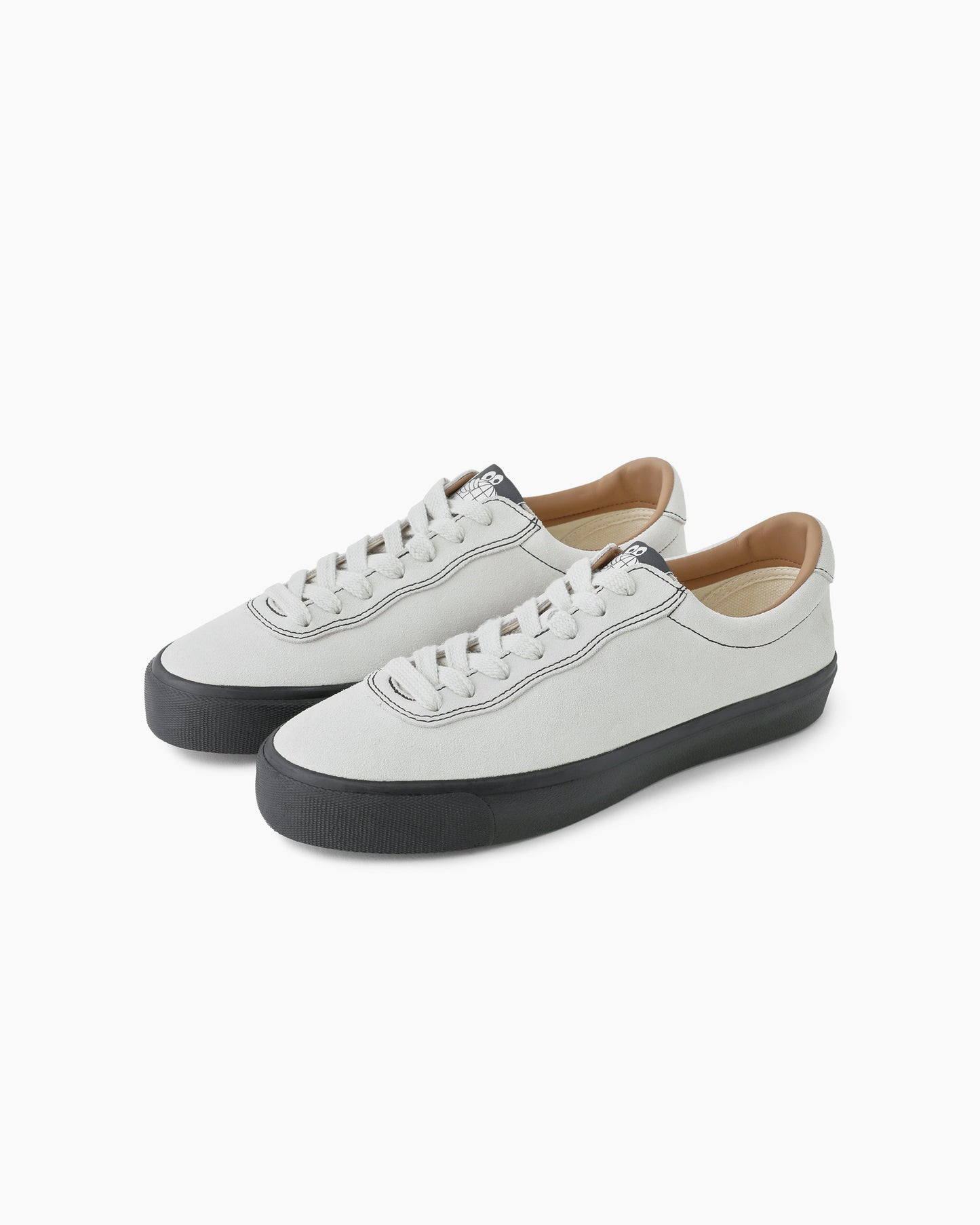 VM001 LO Suede White/Black/Black