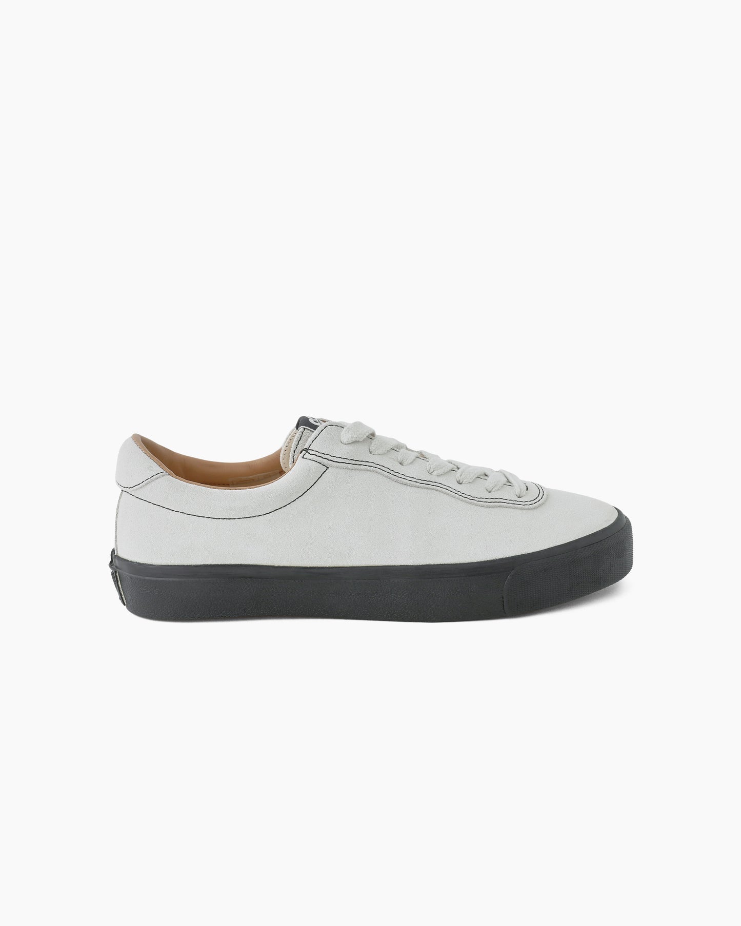 VM001 LO Suede White/Black/Black