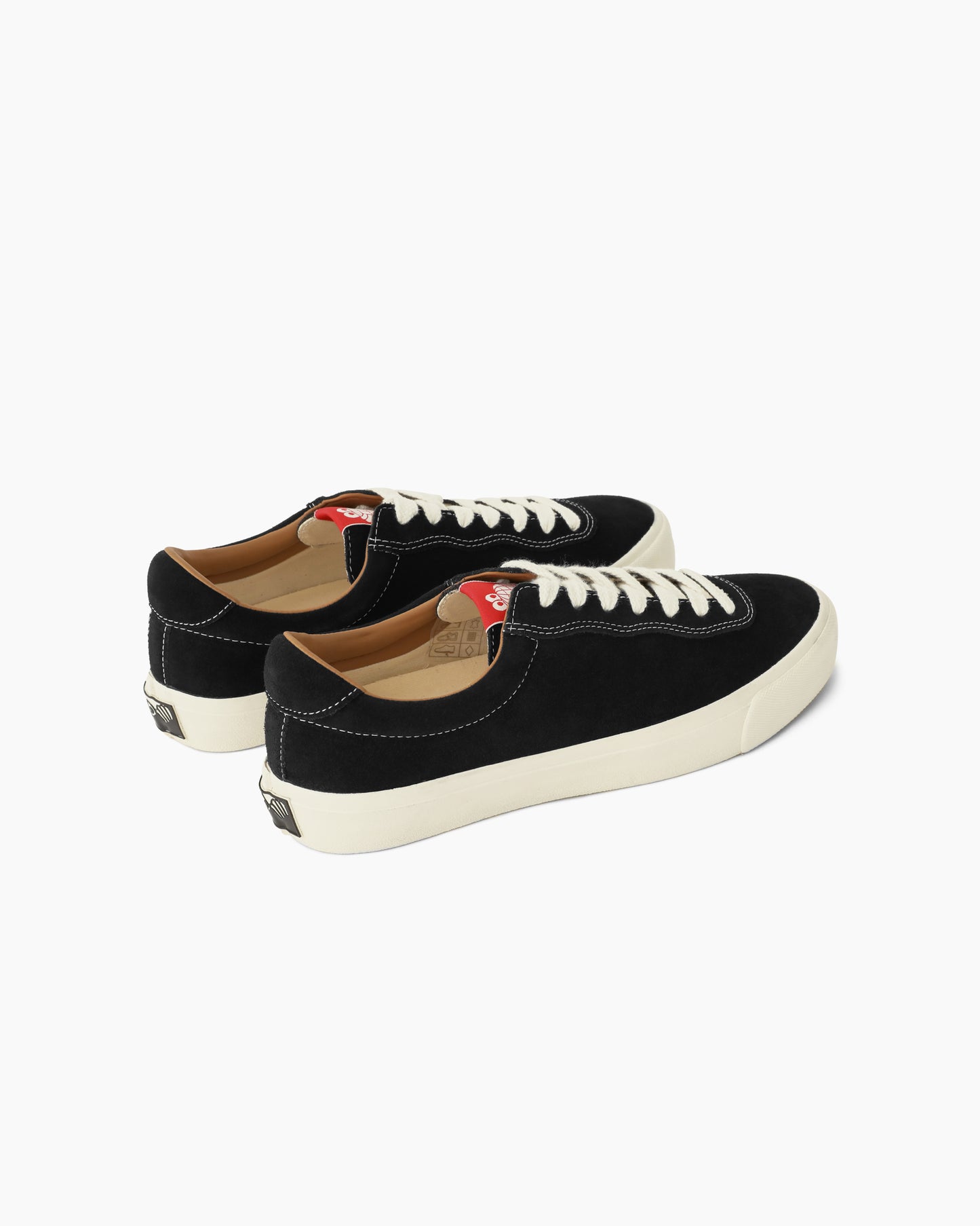 VM001 Lo Suede Black/White
