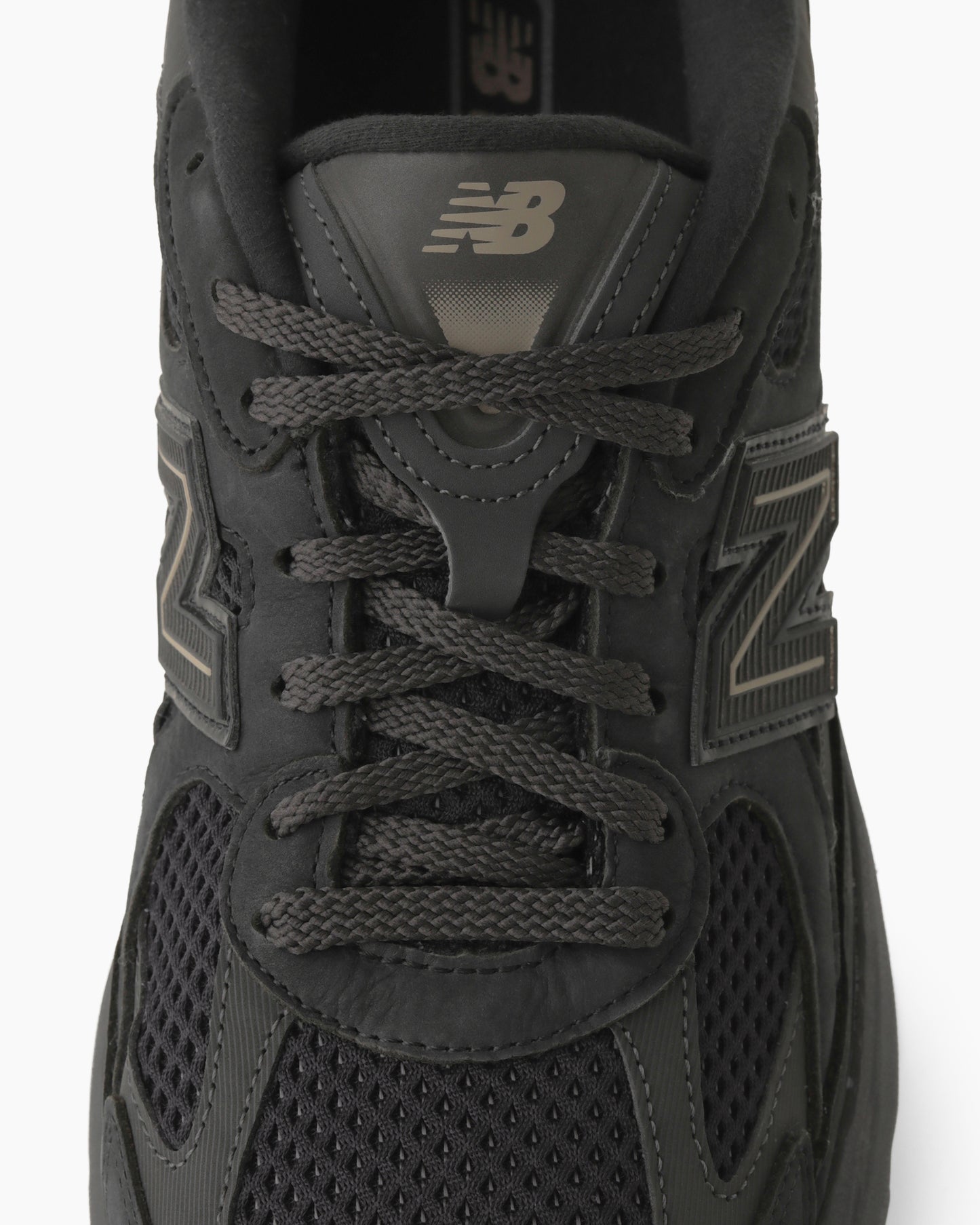 U2010TTB Black / Black Cement