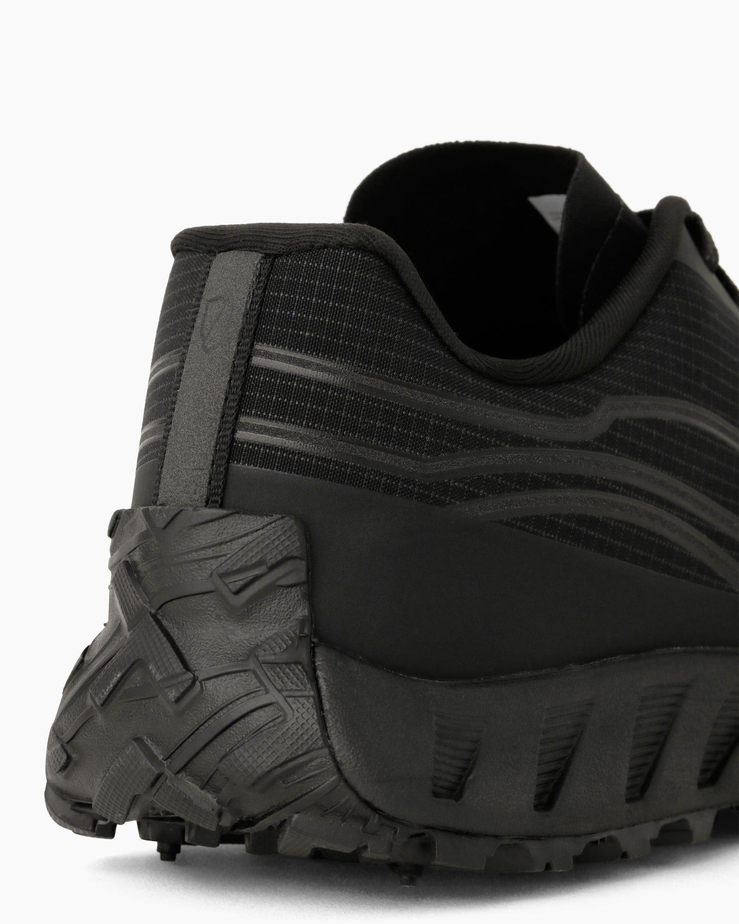 norda 002 Stealth Black