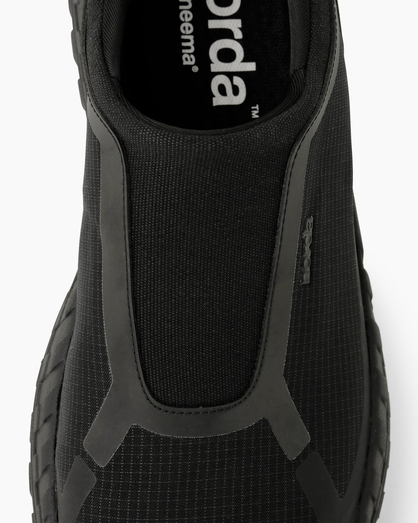 norda 003 Pitch Black