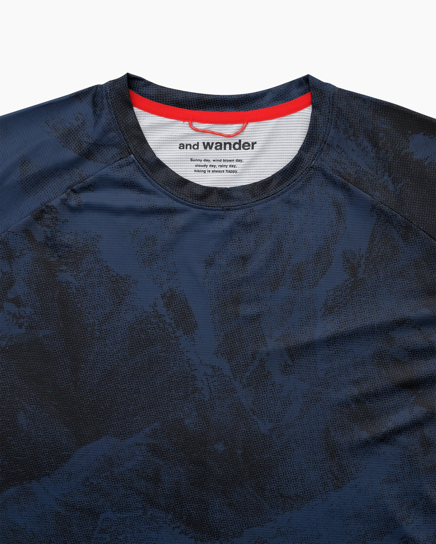 ALTRA × and Wander Graphic SS T Navy