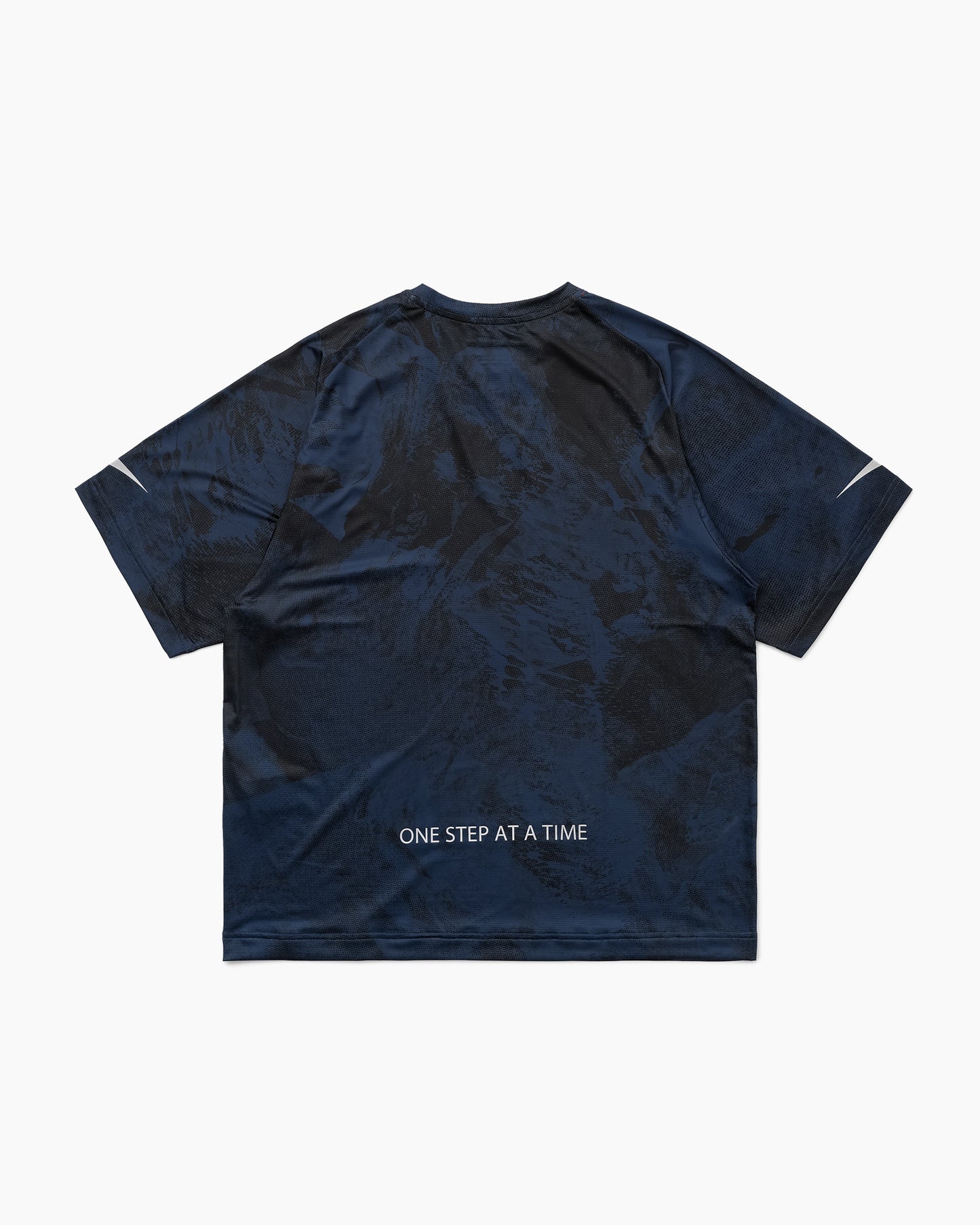 ALTRA × and Wander Graphic SS T Navy