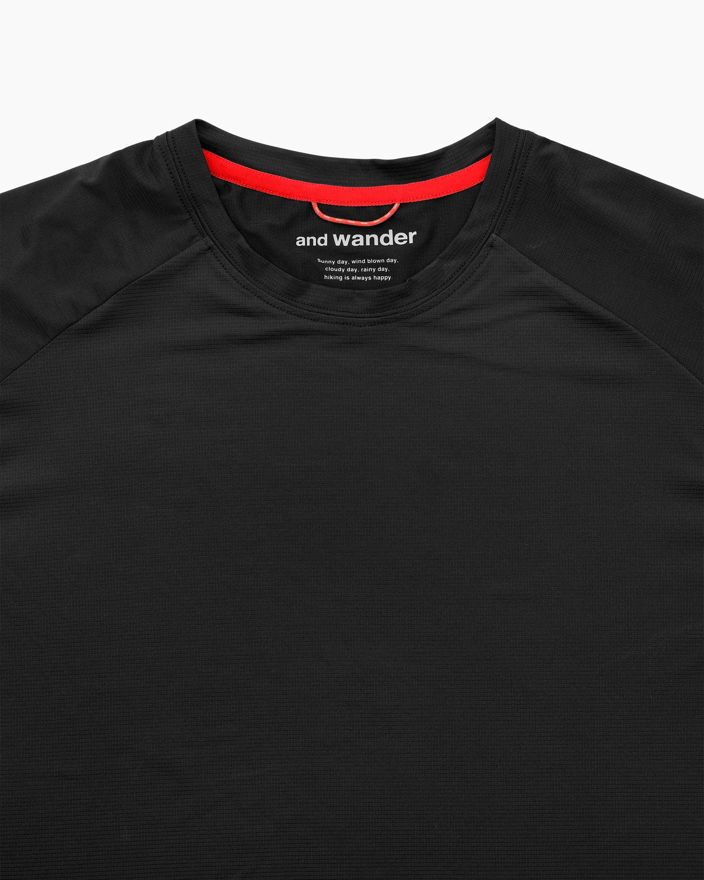 ALTRA × and Wander SS T Black