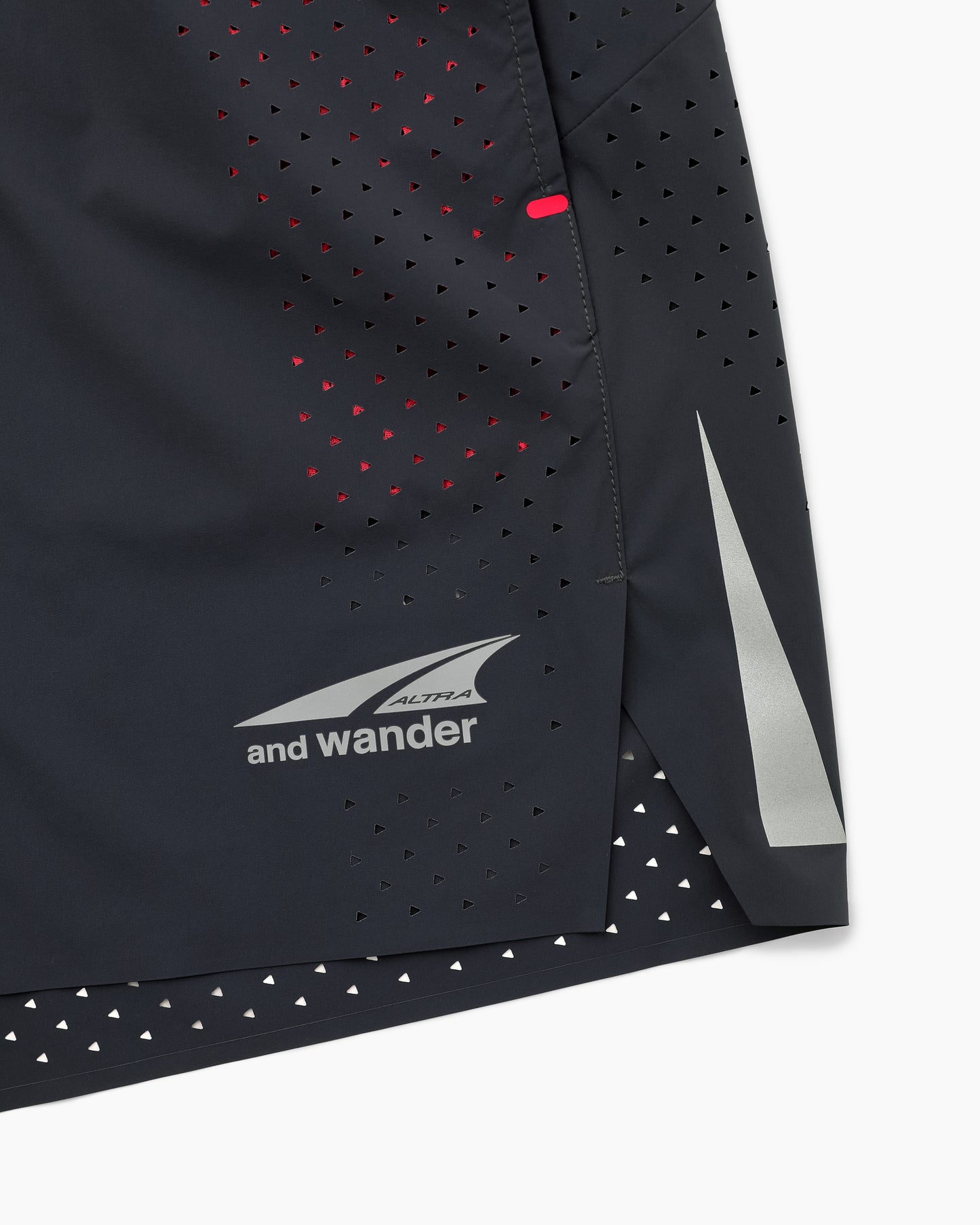 ALTRA × and Wander Ventilation Short Pants Navy