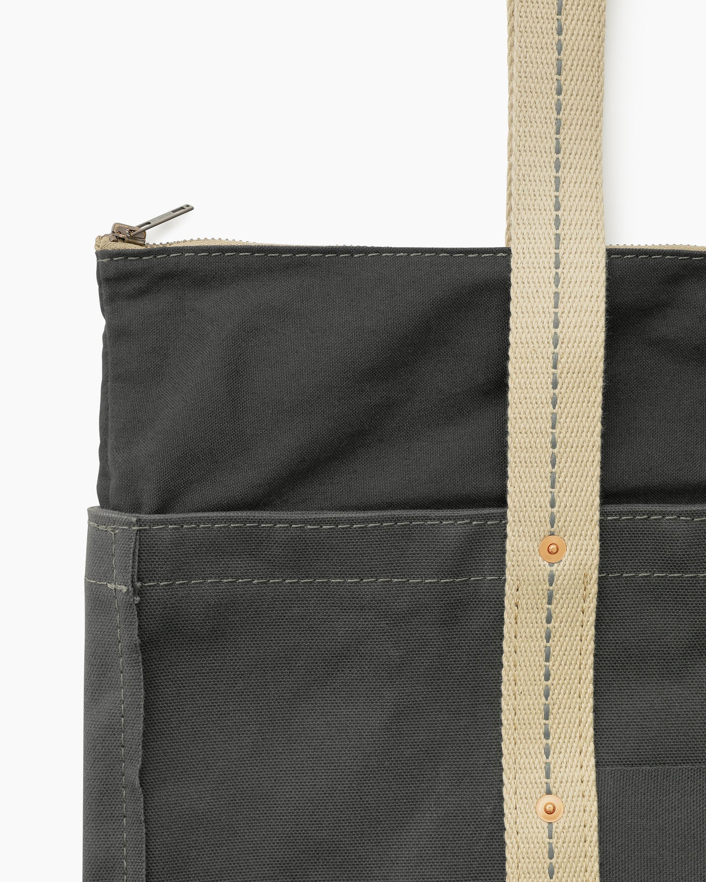 Khakis Tembea Harvest Tote Coal