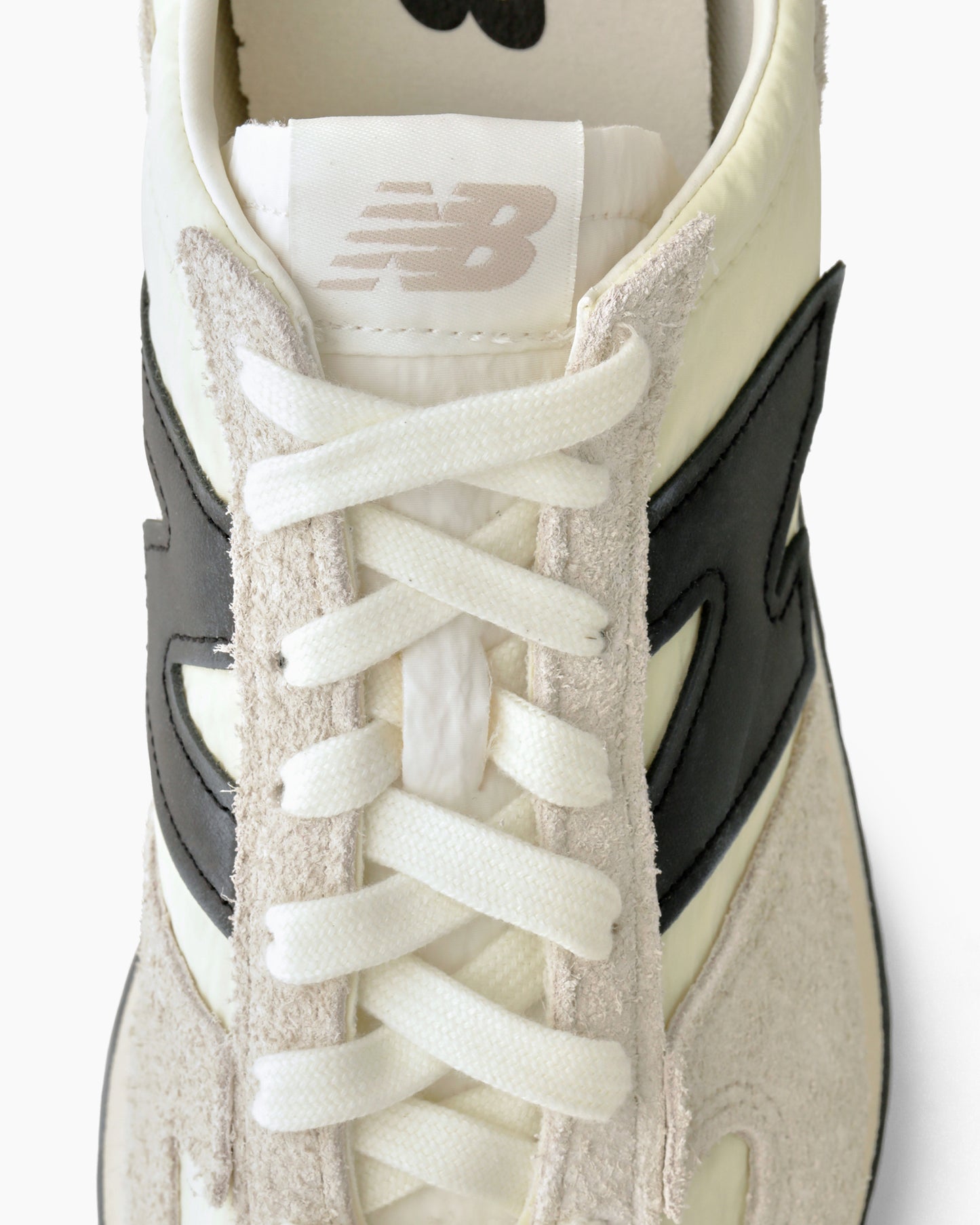 U471AM Black