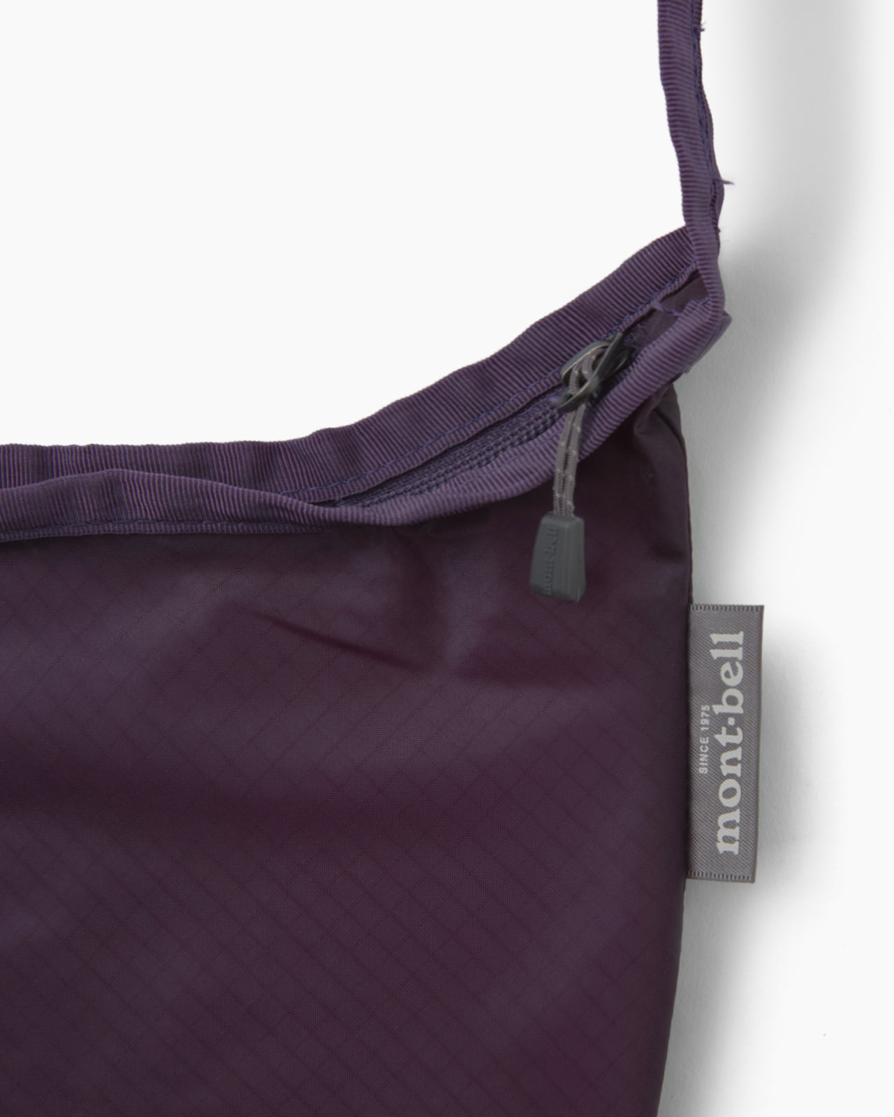 U.L. Mono Pouch S Eggplant